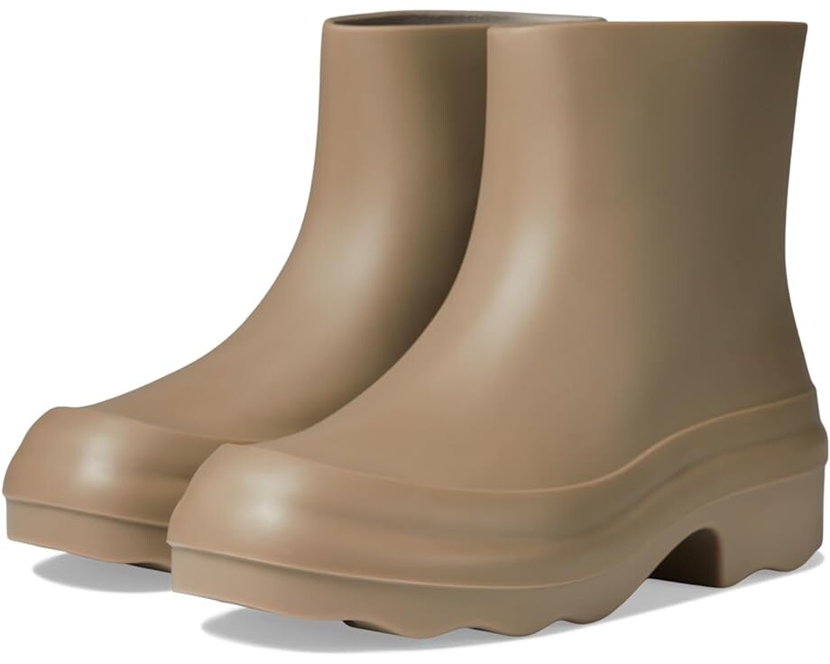 

Ботинки Vince Nia Rain Boot, цвет Light Straw