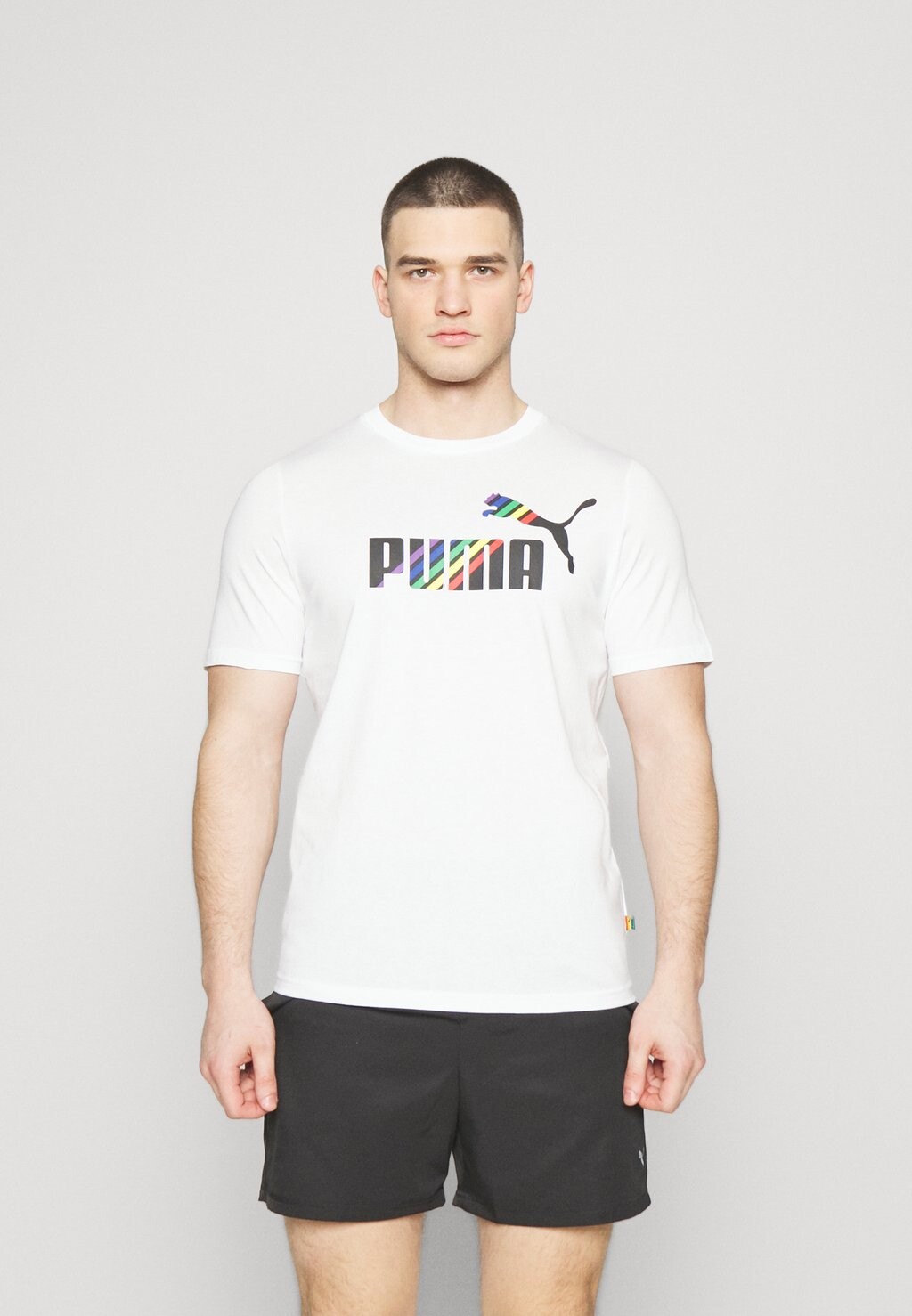 

Футболка с принтом LOVE IS LOVE TEE Puma, белая