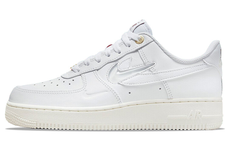 

Кроссовки женские Nike Air Force 1 Low '07 Premium History Of Logos, белый