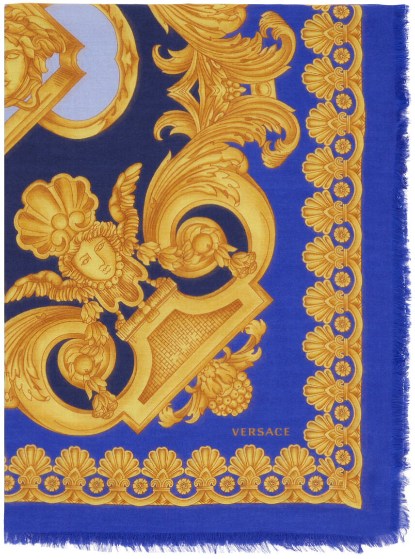 

Синий шарф в стиле барокко Versace