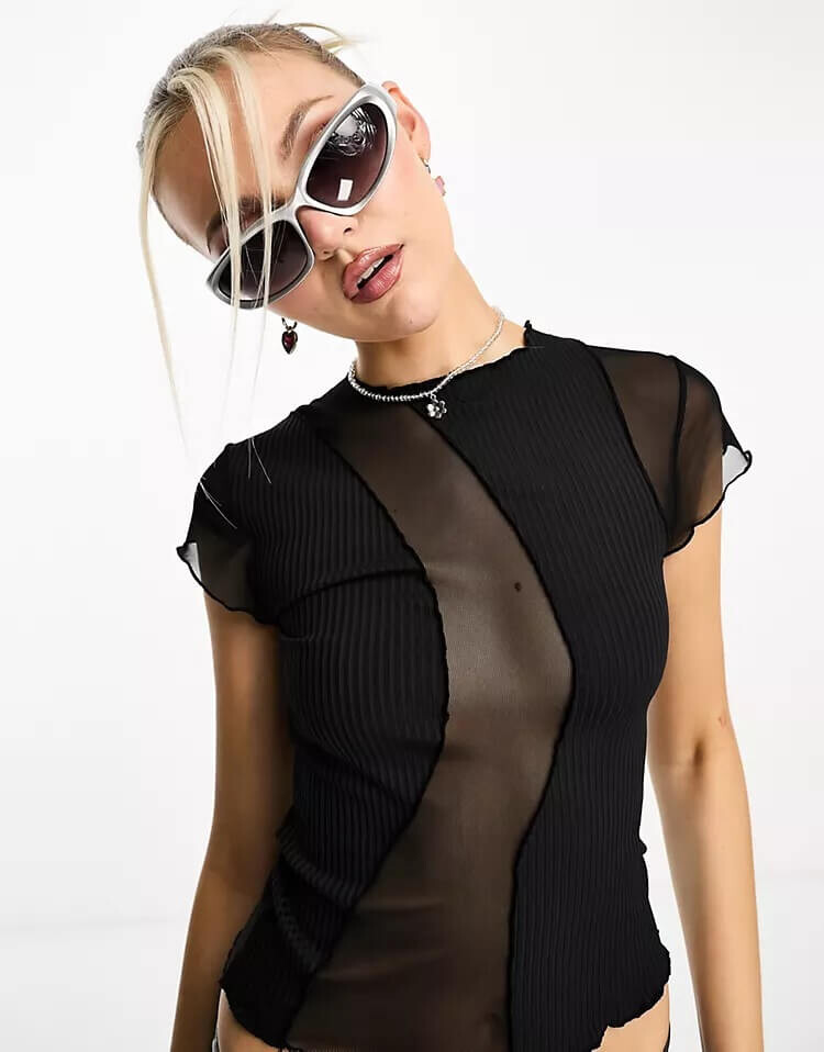 

Топ с короткими рукавами Asos Design из ребер и сетчатых панелей, черный