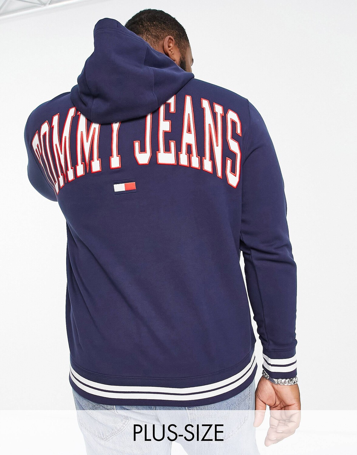 

Худи темно-синего цвета с логотипом на спине Tommy Jeans Big & Tall
