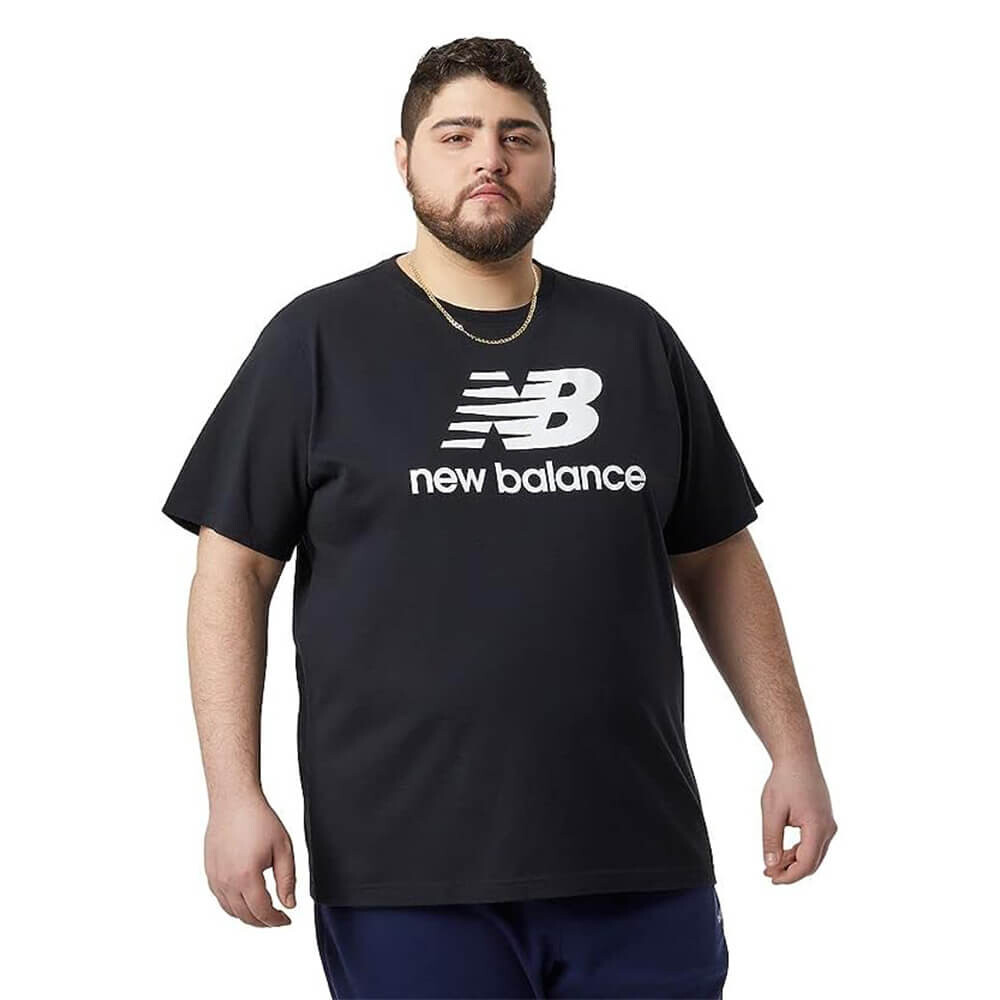 

Футболка New Balance Men's Essentials Stacked, черный