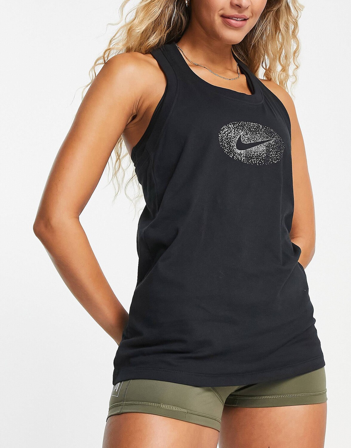 

Черный топ с блестящим принтом Nike Training One Dri-FIT