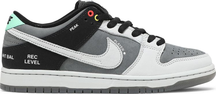 Кроссовки Nike Dunk Low SB 'Camcorder', серый - фото