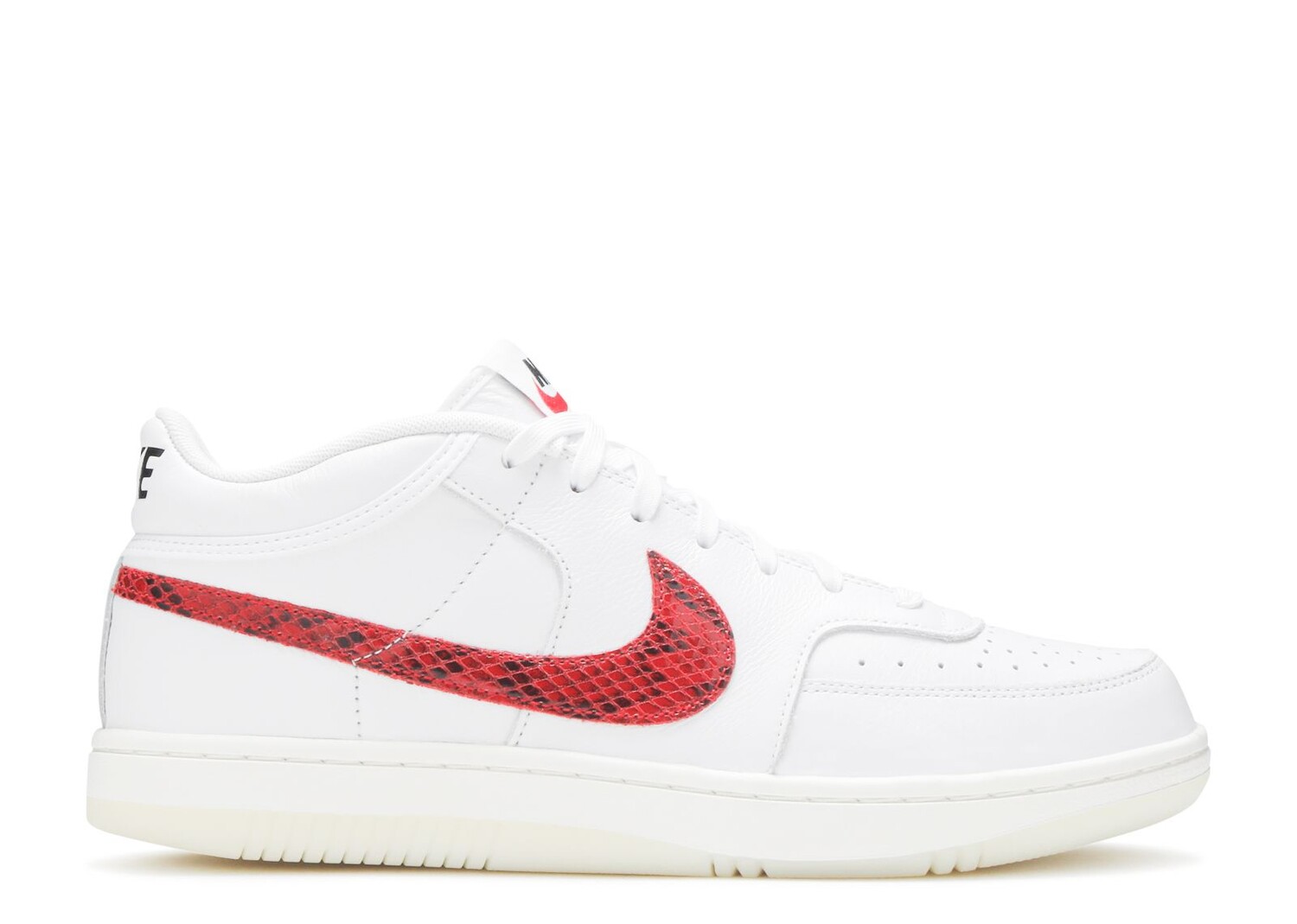 

Кроссовки Nike Sky Force 3/4 'Red & Blue', белый