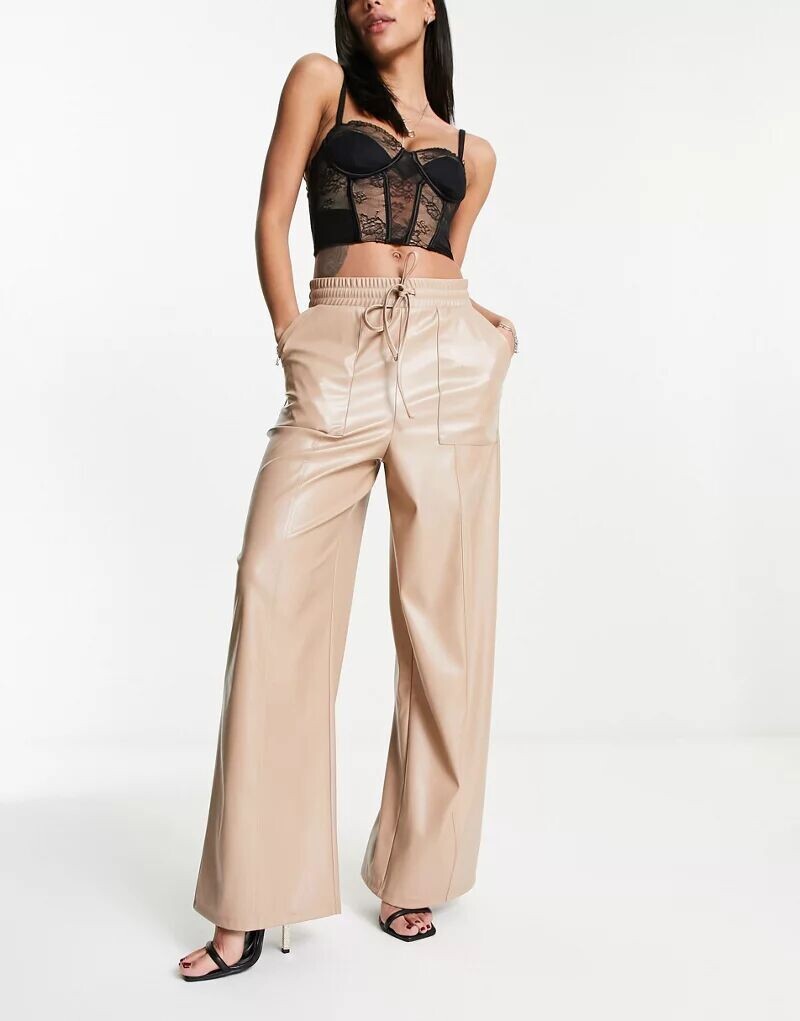 

Широкие джоггеры из искусственной кожи ASOS, Серый