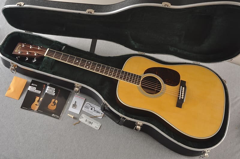 

Акустическая гитара Martin D-35 Dreadnought #2666947