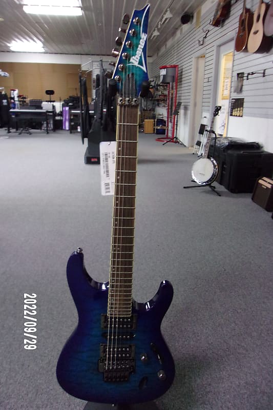цена Электрогитара Ibanez S670QM-SPB сапфирово-синий S670QM-SPB Electric Guitar