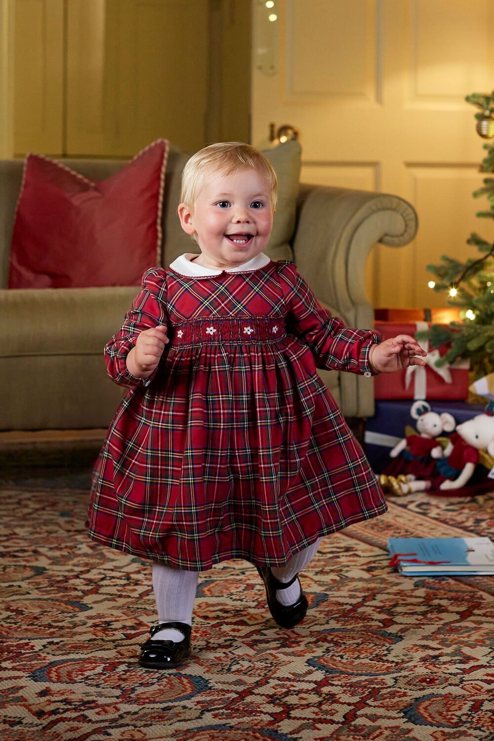 

Дымчатое платье Little Charlotte в клетку тартан Trotters London, красный
