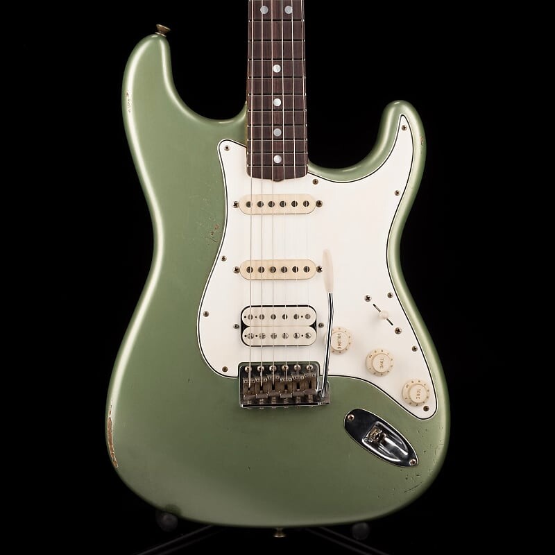 

Fender Custom Shop Мастерская сборки Энди Хикс Stratocaster 1967 HSS Journeyman Relic Lime Gold