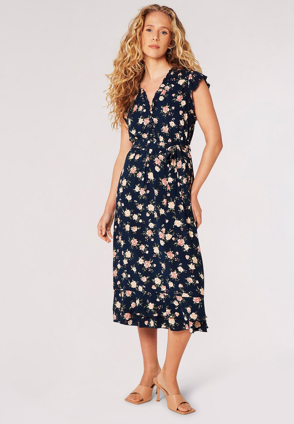 Повседневное платье RUFFLE Apricot, цвет navy летнее платье paisley print ruffle mini apricot