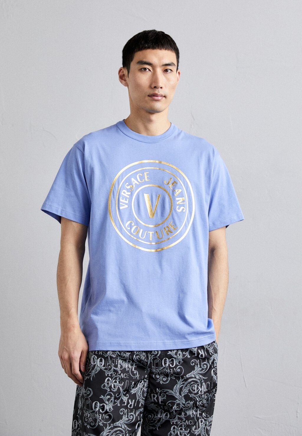 

Футболка с принтом FOIL BIG Versace Jeans Couture, синий