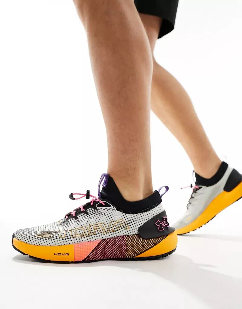 

Зелено-оранжевые зимние кроссовки унисекс Under Armour HOVR Phantom 3 SE Storm, Коричневый