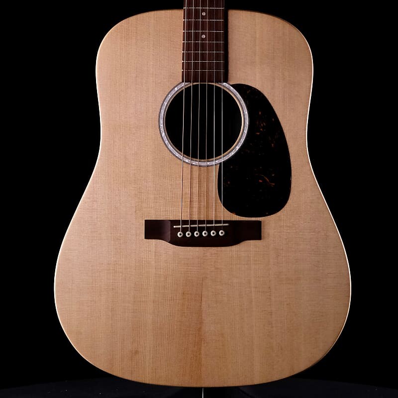 

Акустическая электрогитара Martin D-X2E Dreadnought - Natural с фигурным коа