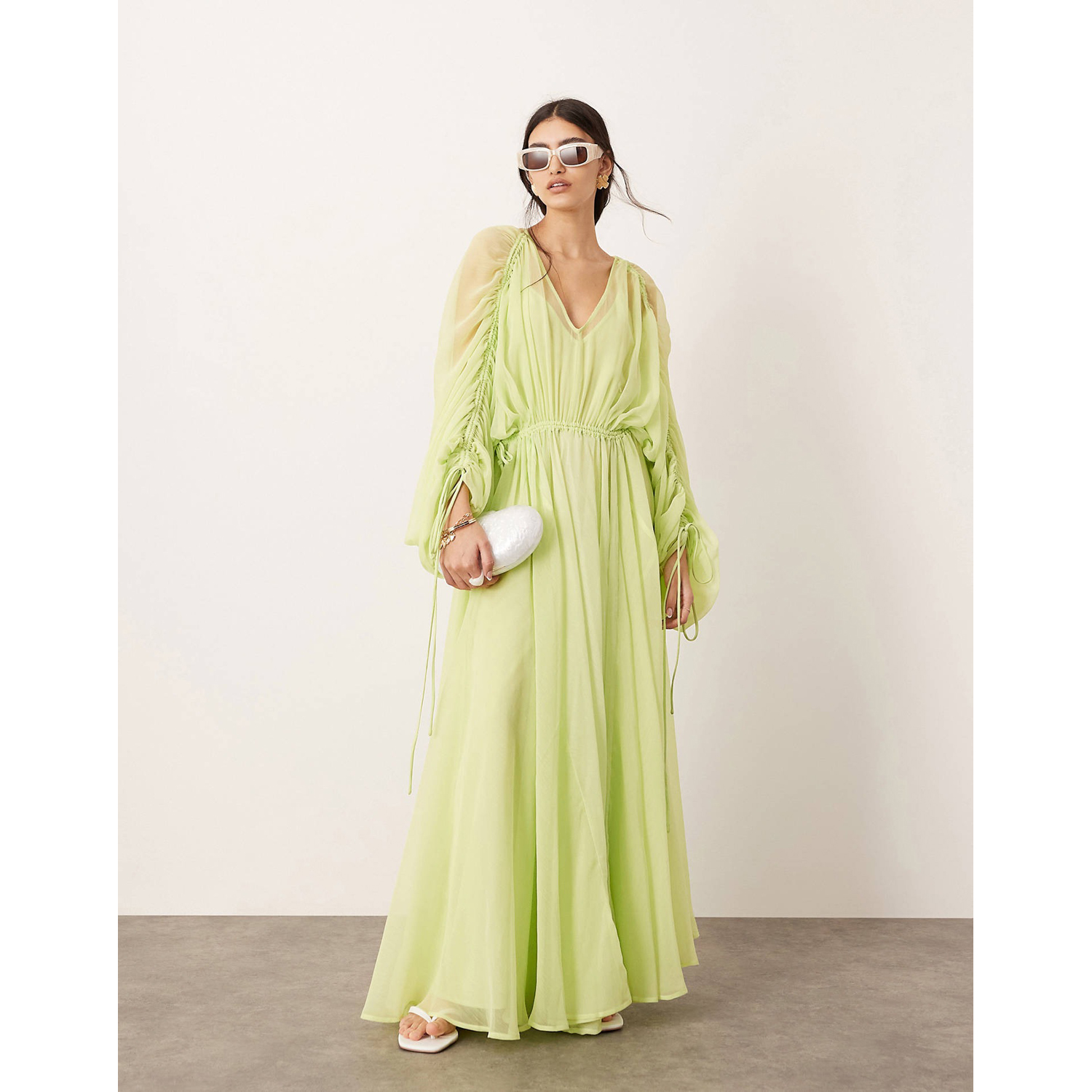 Платье Asos Edition Extreme Chiffon Gathered Waist, светло-зеленый