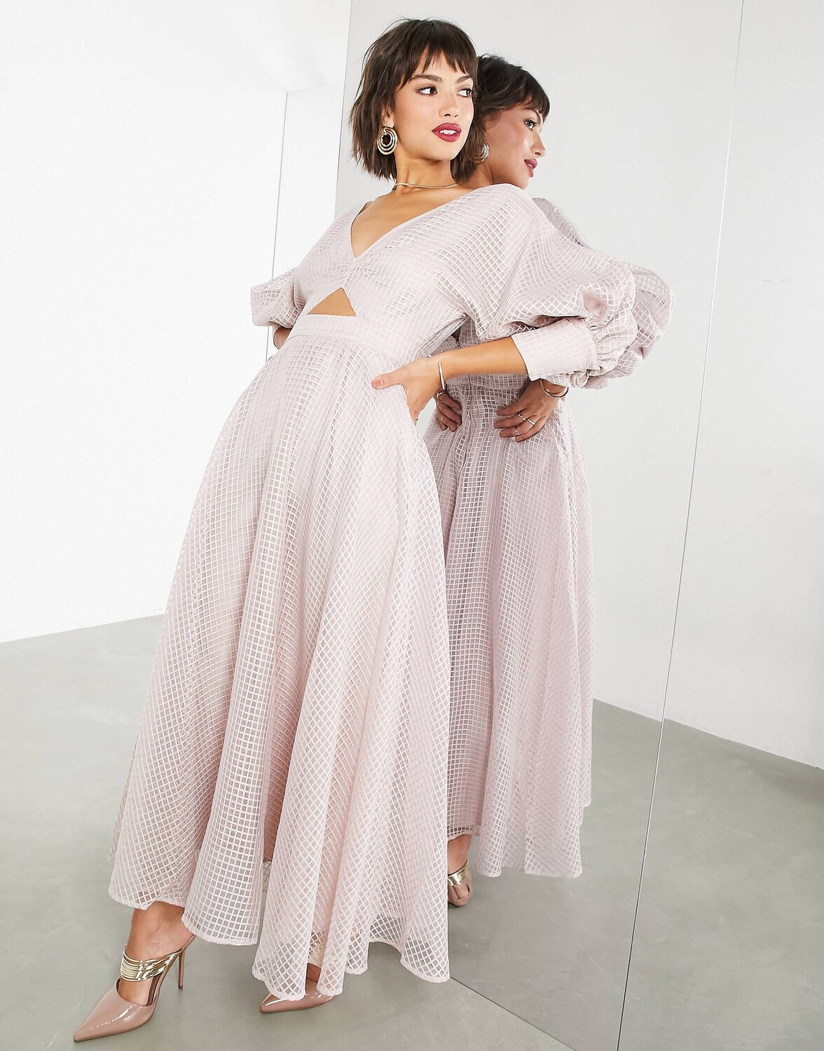 

Розовое платье миди в клетку из органзы ASOS EDITION