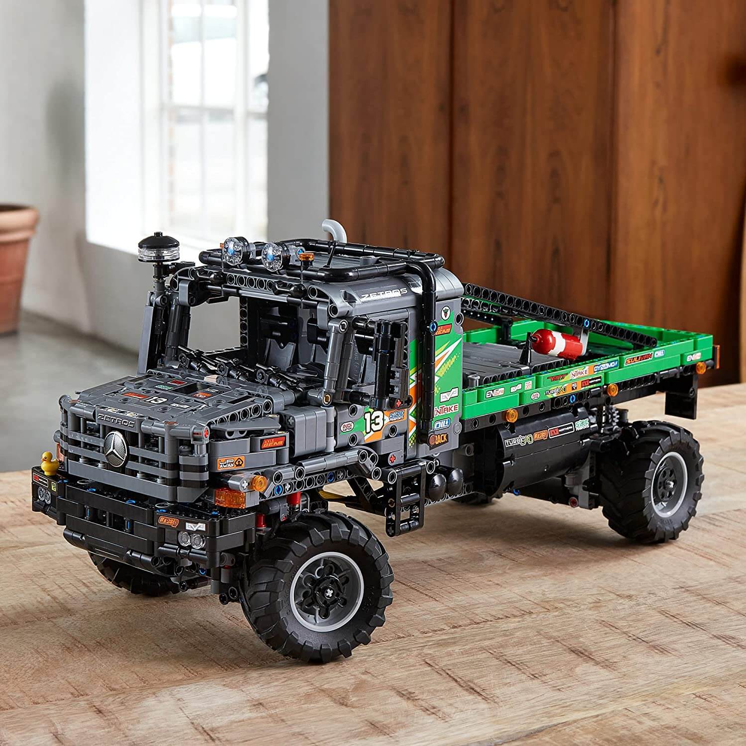 Конструктор Полноприводный грузовик-внедорожник Mercedes-Benz Zetros 42129  LEGO Technic – заказать по выгодной цене из-за рубежа в «CDEK.Shopping»