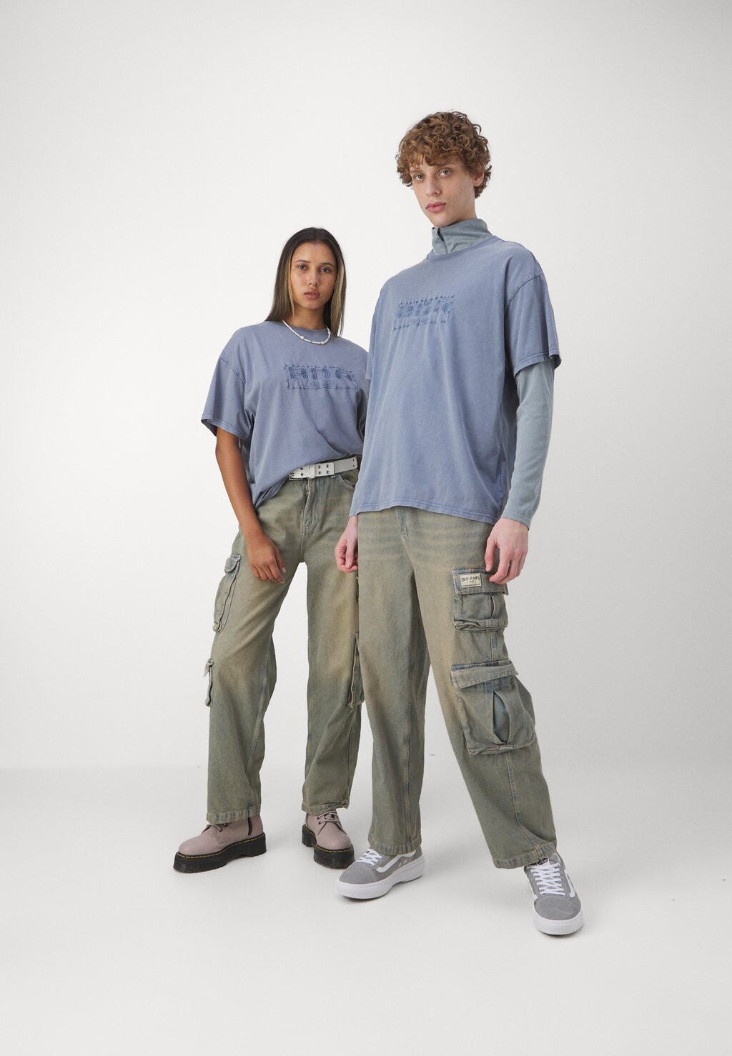 

Принт на футболке Oversized Logo Acid Tee Unisex BDG Urban Outfitters, синий