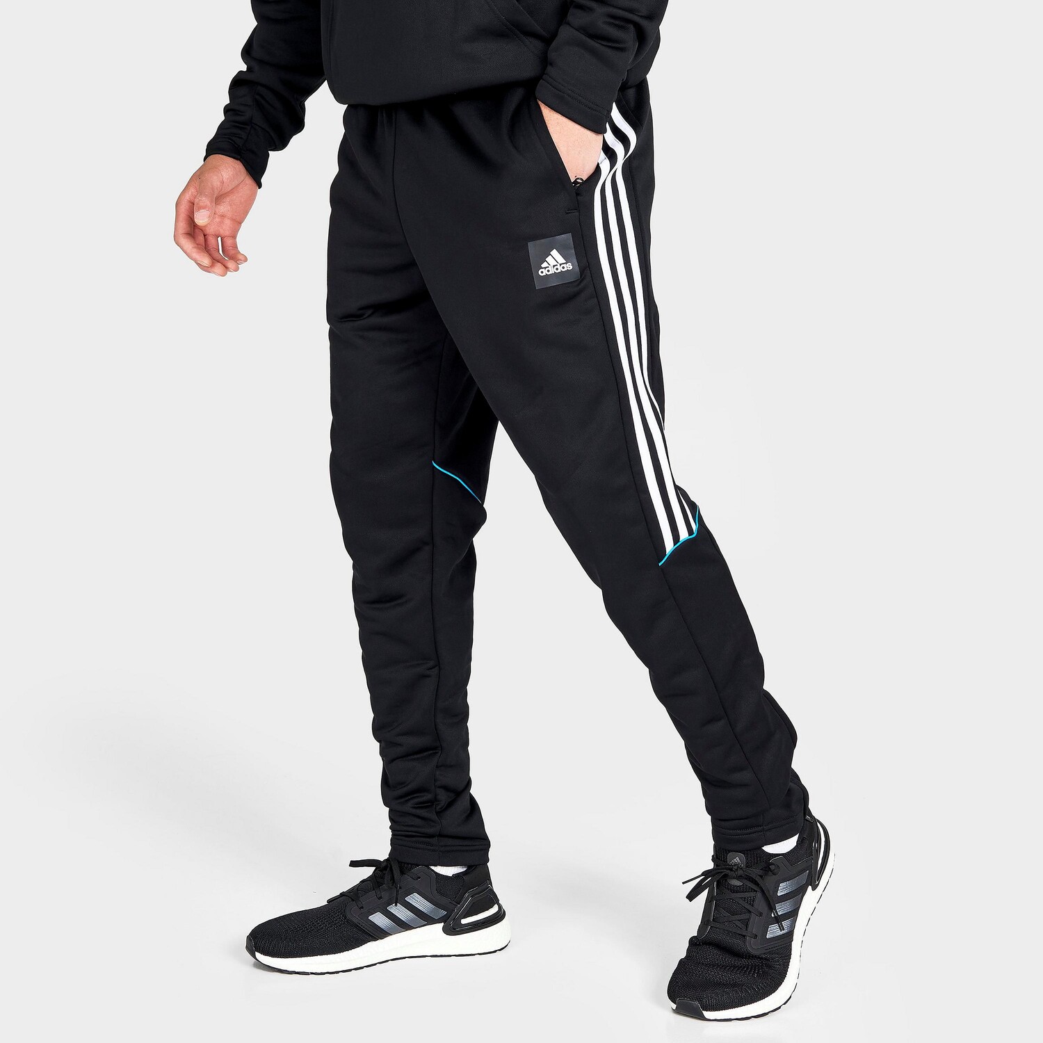 

Мужские брюки Adidas Sportswear в футбольном стиле, черный