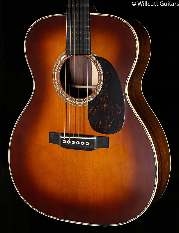 

Martin Custom Shop Expert 000-28 Authentic 1937 Ambertone (644)