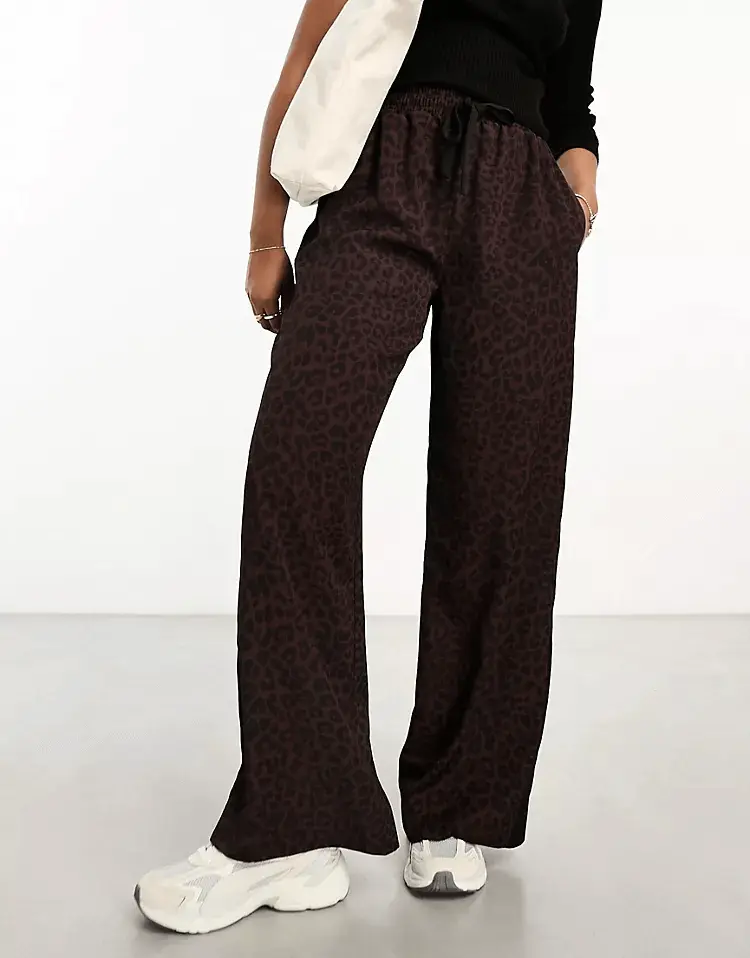 

Брюки Asos Design Pull On With Contrast Panel In Animal Print, коричневый/черный