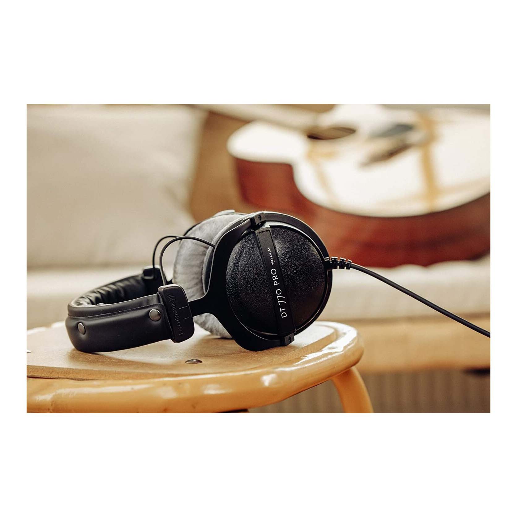 Наушники мониторные классические Beyerdynamic DT 770 PRO 250 Ohm