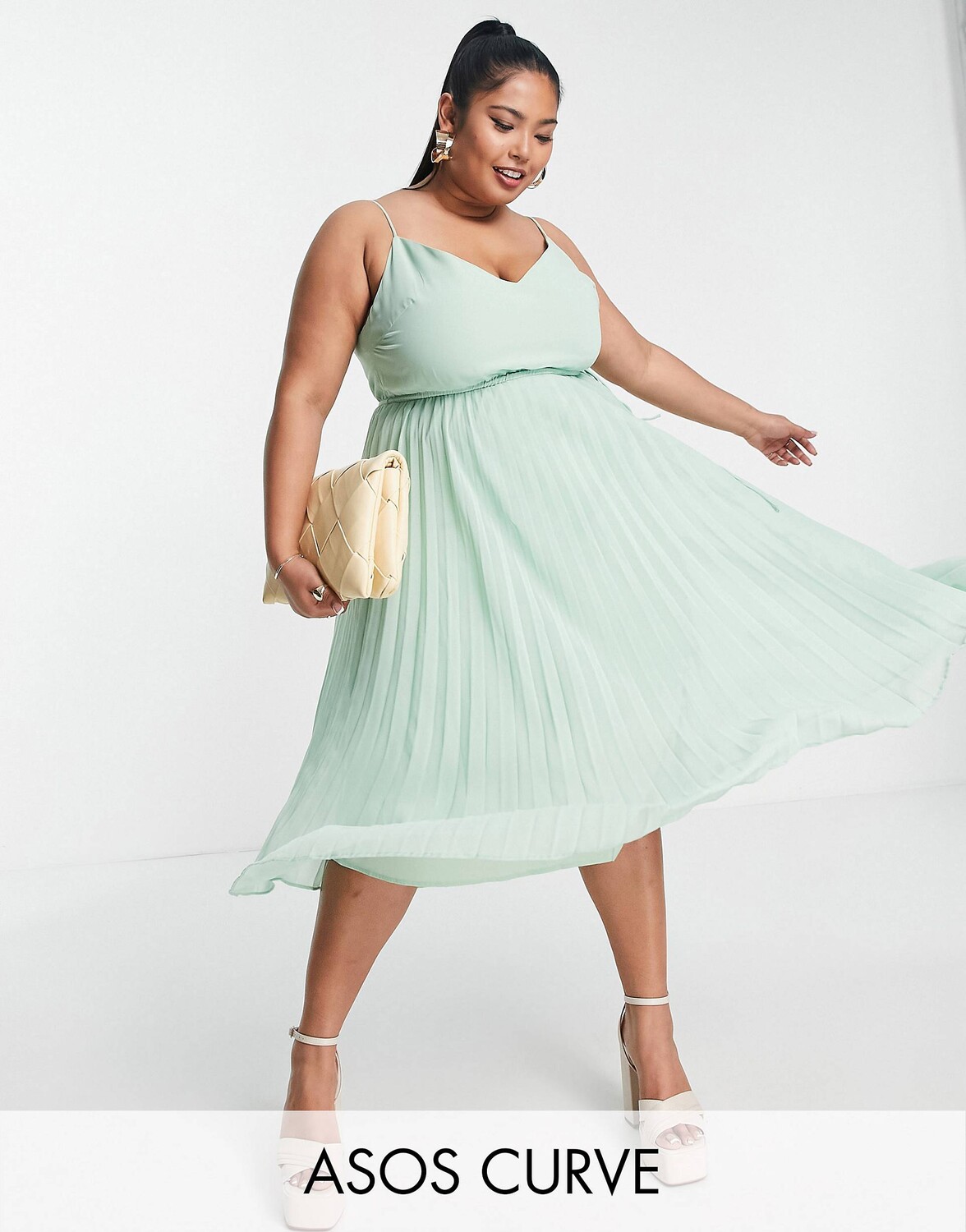 

Нежно-зеленое платье миди со складками и кулиской на талии ASOS DESIGN Curve