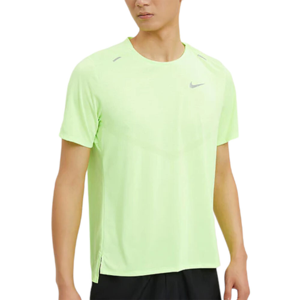 

Футболка Nike Dri-FIT Rise 365, зеленый