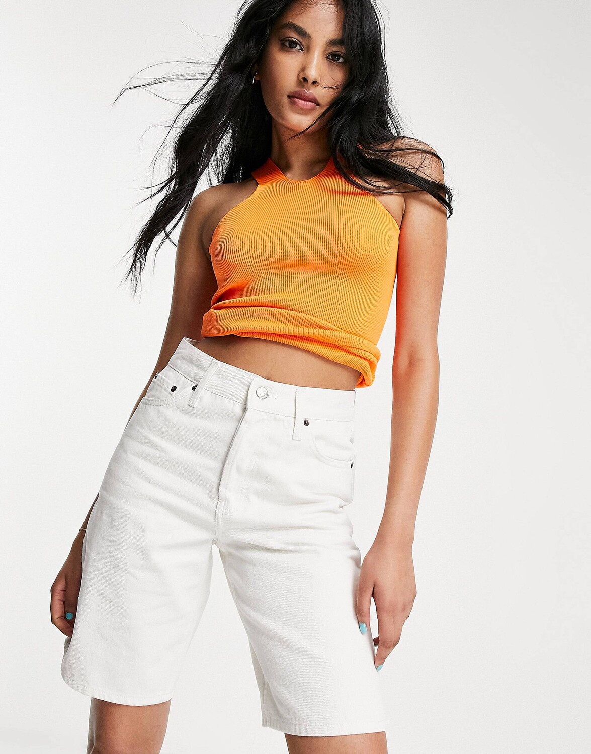 

Белые удлиненные джинсовые шорты Topshop Editor