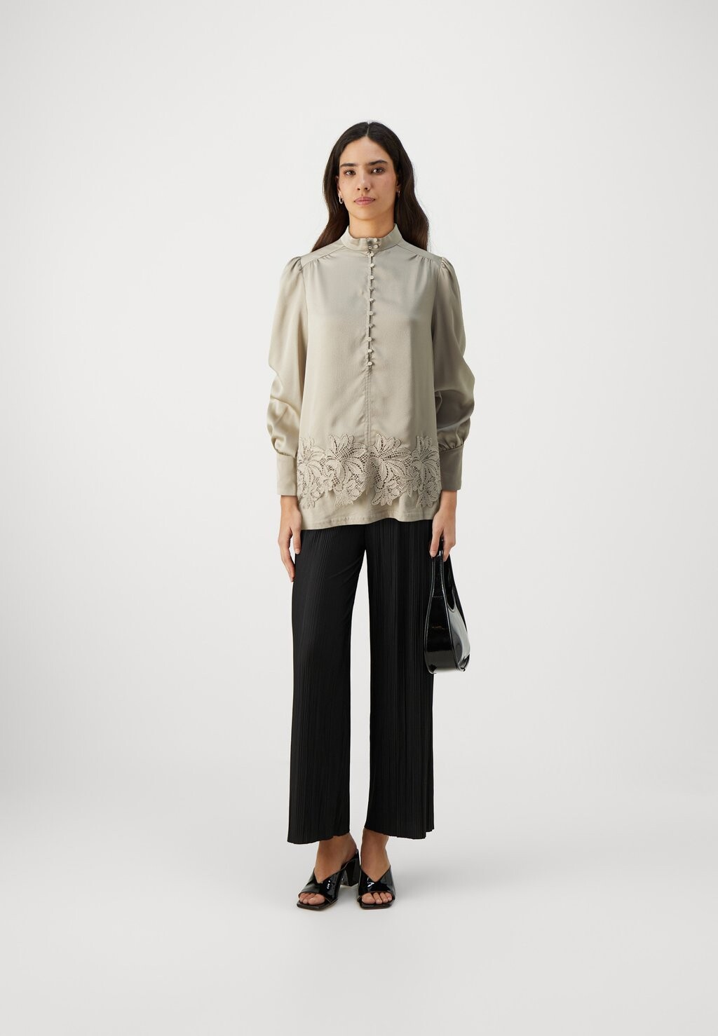

Блуза Bruuns Bazaar, темно-серо-коричневый Acacia Katara Blouse