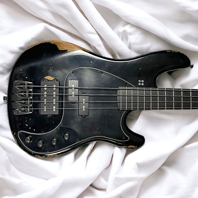 

Басс гитара Sandberg Cal. VM-4 Oliver Riedel Sign., Hardcore Aged Black / Ebony