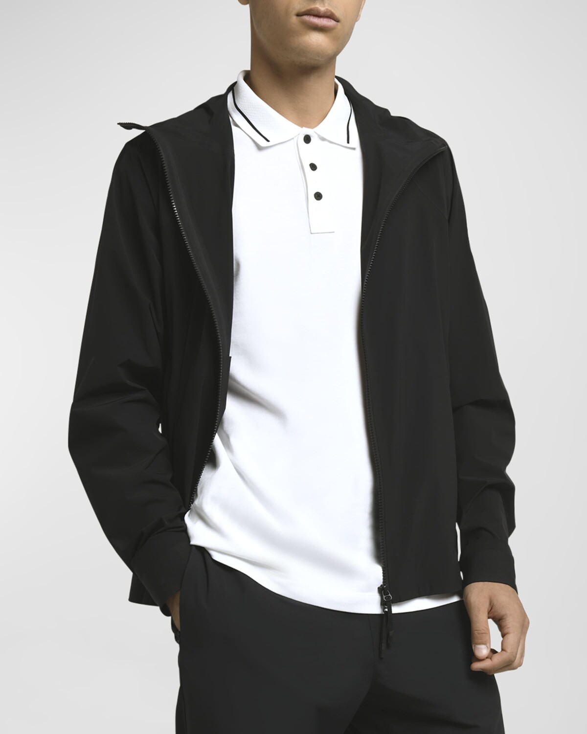 

Мужская короткая нейлоновая куртка с капюшоном Moncler, цвет Black