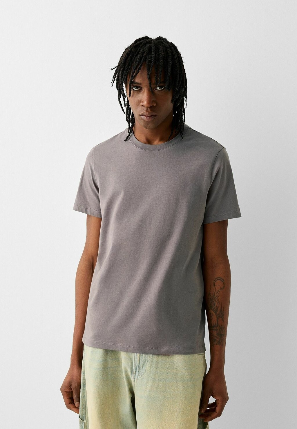 

Базовая футболка Short Sleeve Bershka, цвет moon washed