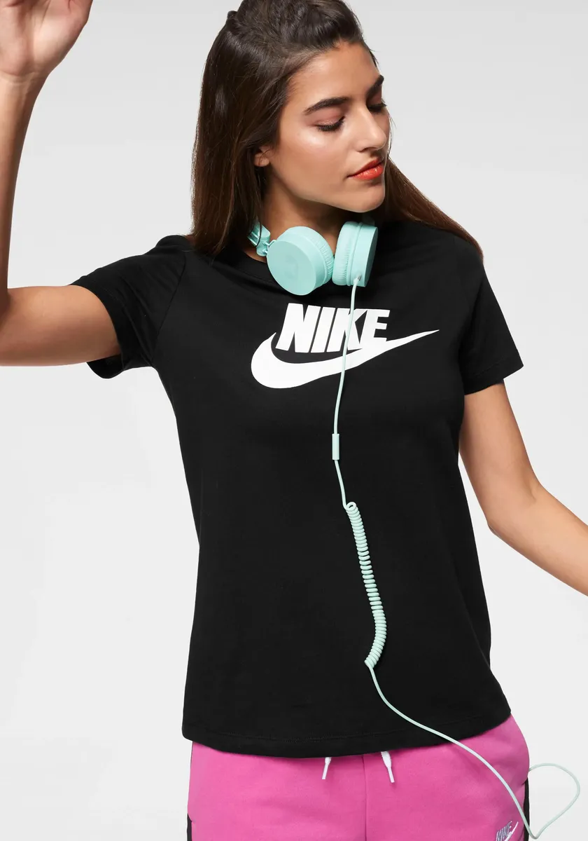 

Футболка Nike Sportswear "Essential T-Shirt", черный