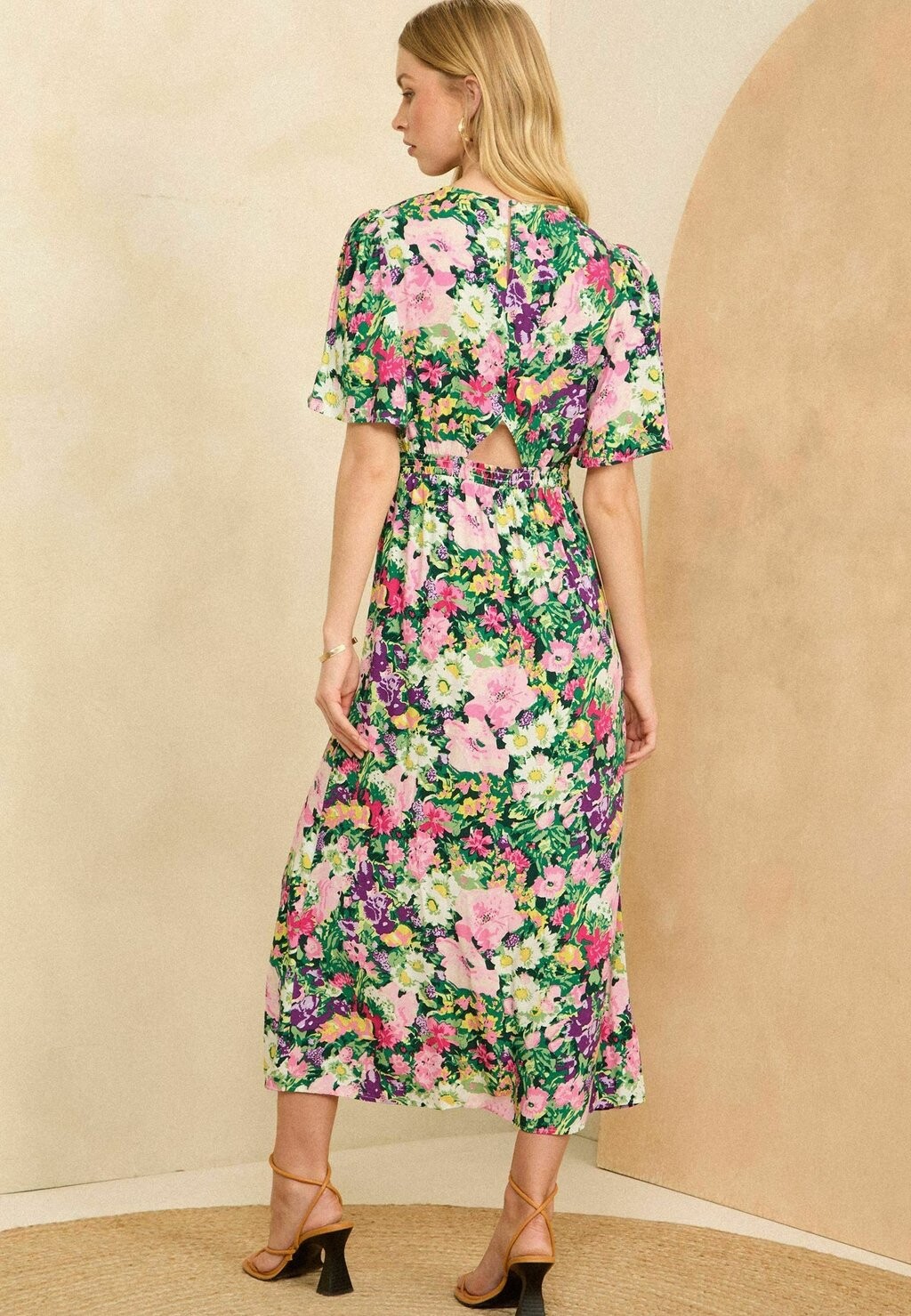 

Дневное платье FLUTTER SLEEVE TWIST DETAIL MIDI Love & Roses, зеленый