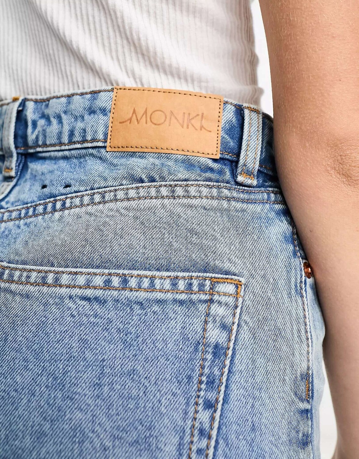 

Синие широкие джинсы Monki Yoko