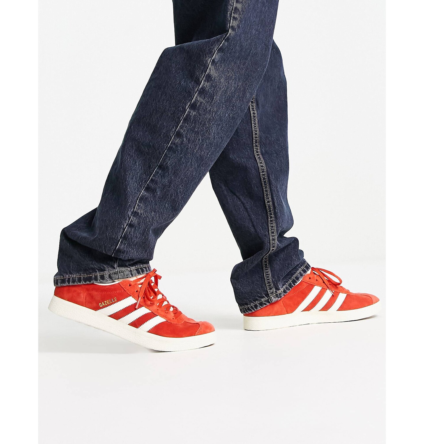 

Выбеленные красные кроссовки adidas Originals Gazelle