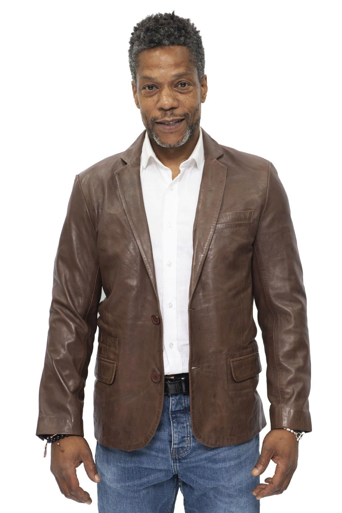 цена Тонкий кожаный пиджак на двух пуговицах-Лондон Infinity Leather, коричневый