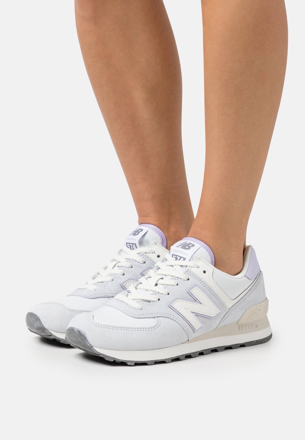 

Кроссовки New Balance