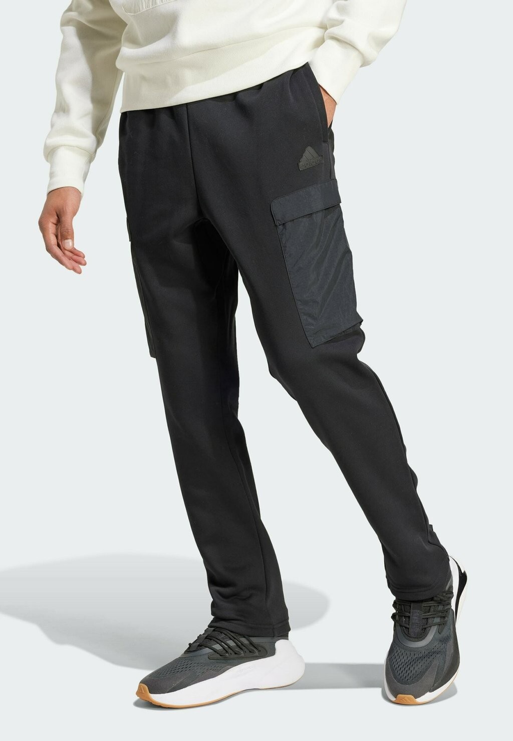 

Брюки City Escape adidas Sportswear, черные