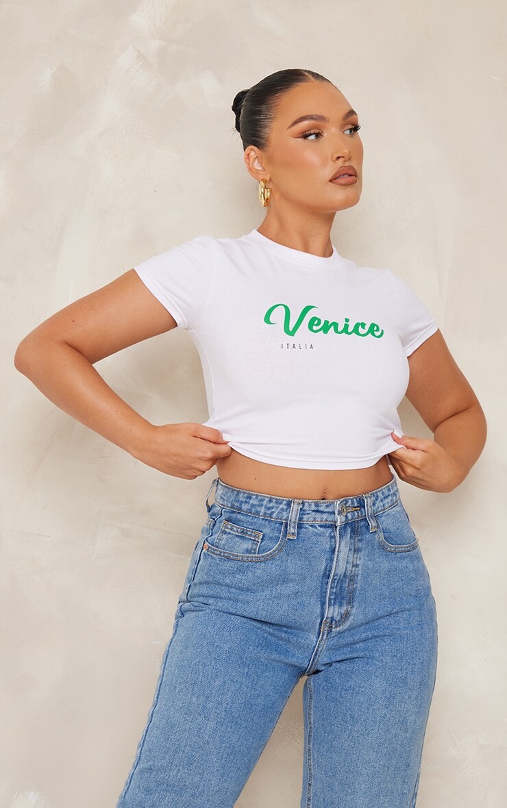 

PrettyLittleThing Белая укороченная футболка с принтом «Венеция», Белый
