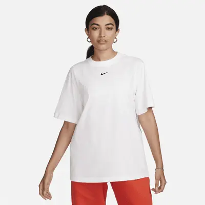 

Футболка Nike Sportswear Essential, белый/черный