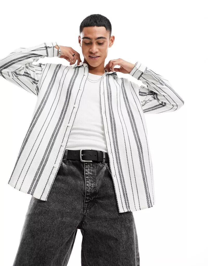 

Белая полосатая рубашка с длинными рукавами Pull&Bear