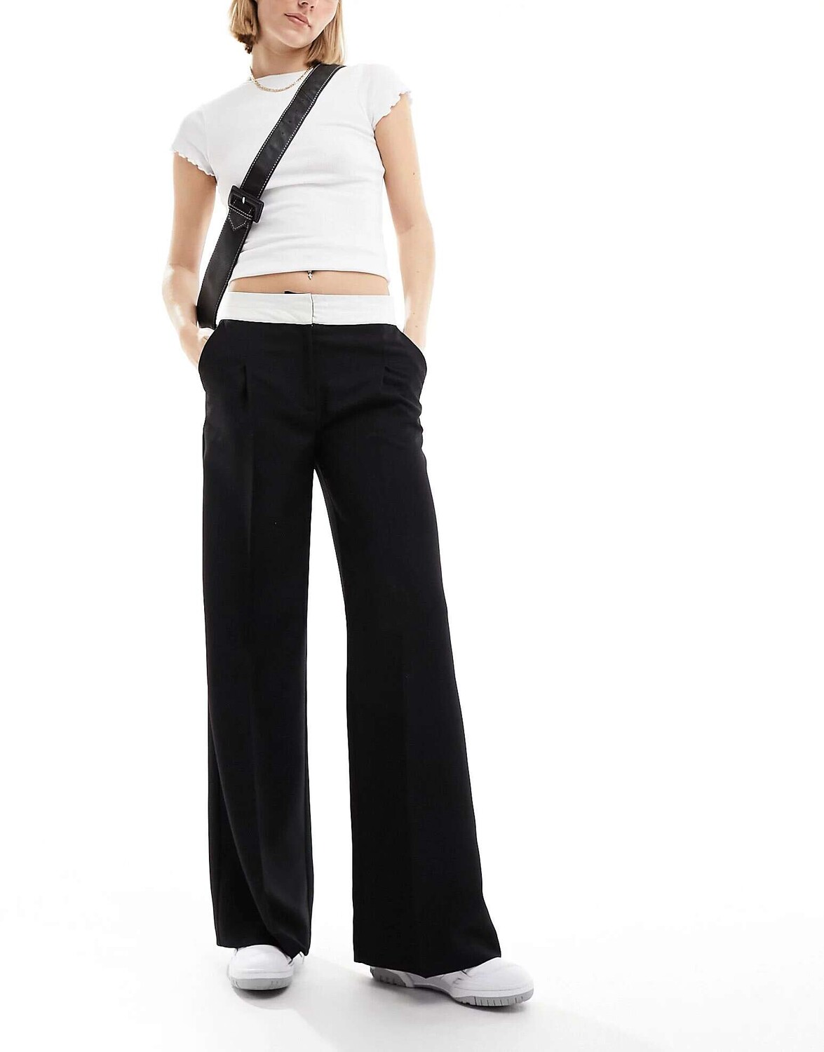 

Черные брюки с отложным поясом Miss Selfridge