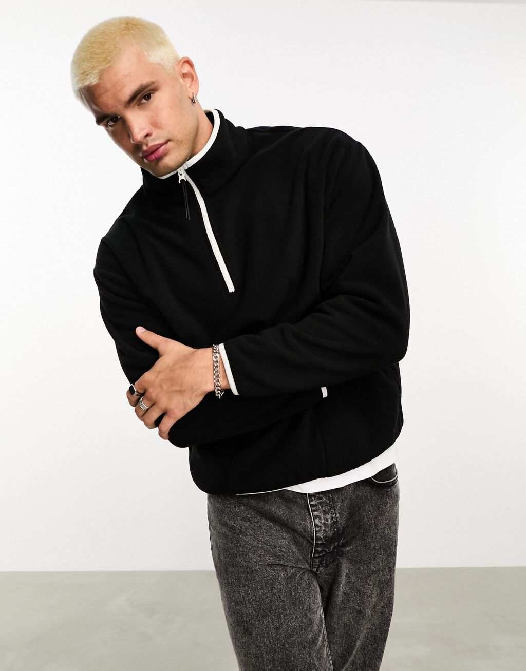 

Черный флисовый свитшот оверсайз с половиной молнии ASOS DESIGN
