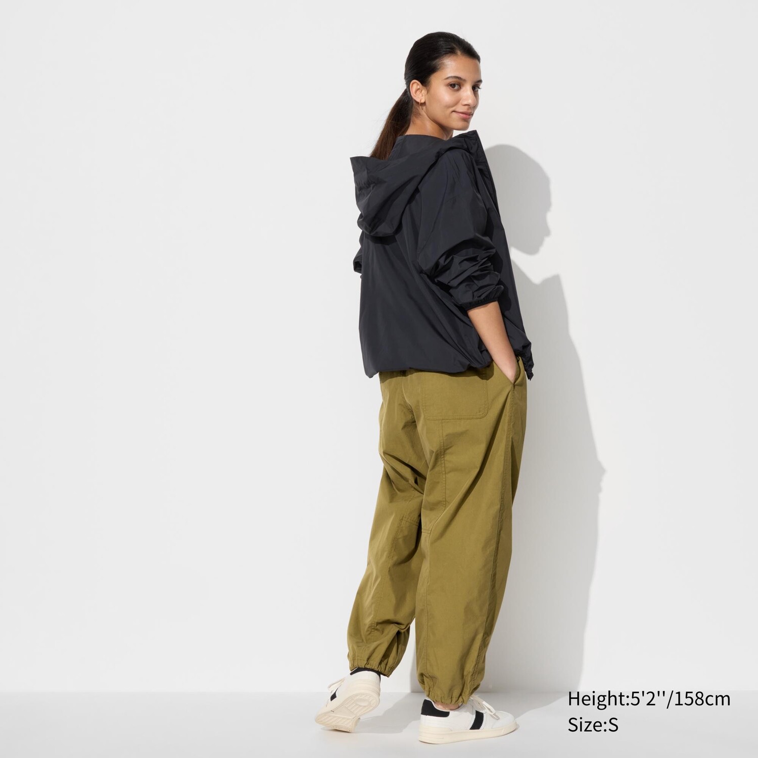 

Брюки-парашюты (короткие) UNIQLO, светло-бежевый