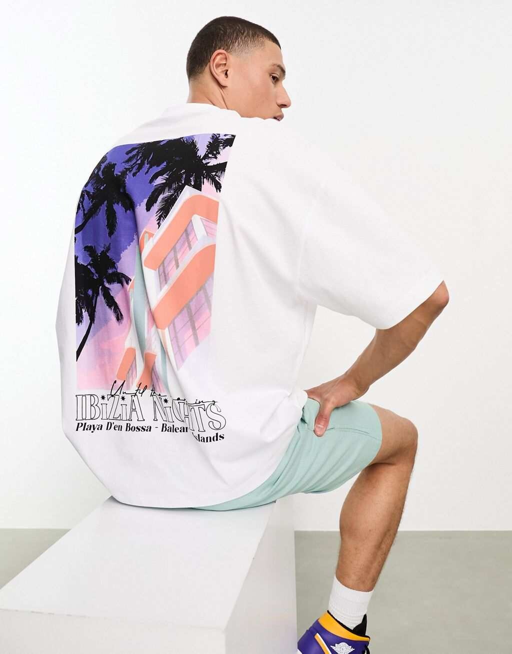 

Белая футболка оверсайз с изображением Ибицы на спине ASOS DESIGN, Белый