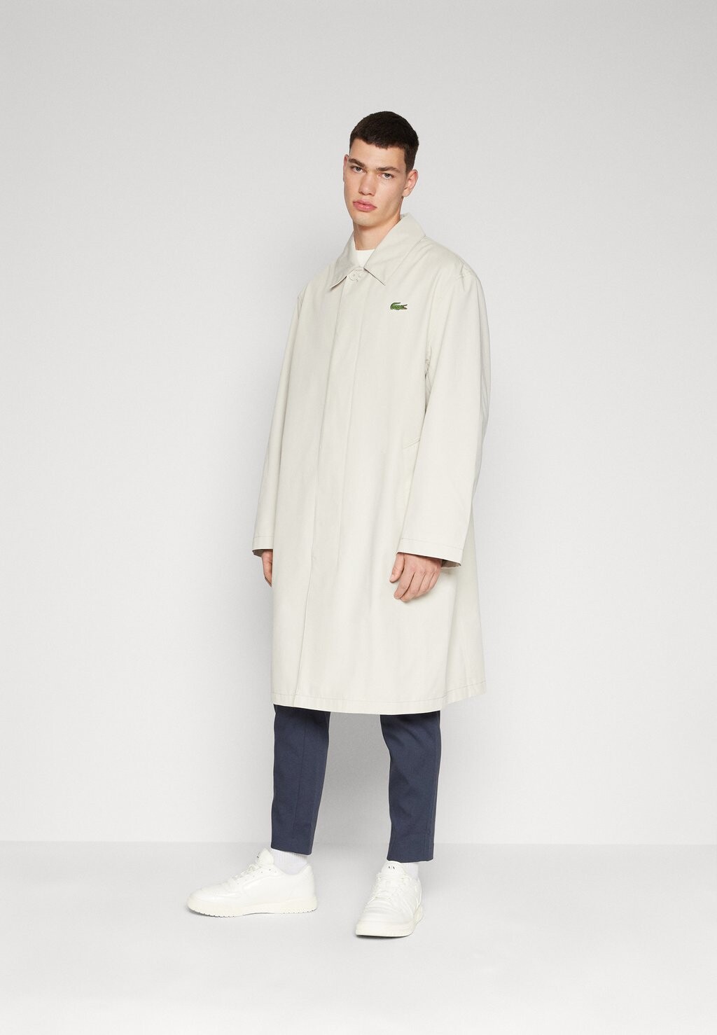 

Классическое пальто Lacoste, камень