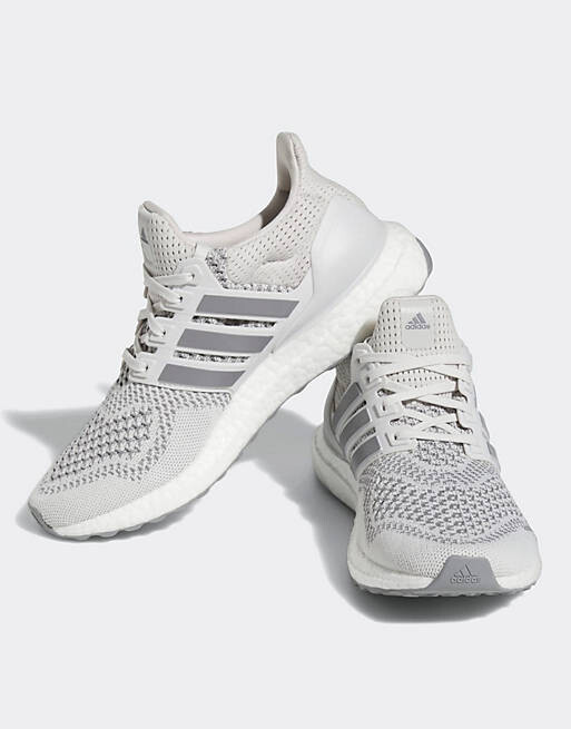 

Серые кроссовки adidas Sportswear Ultraboost 1.0